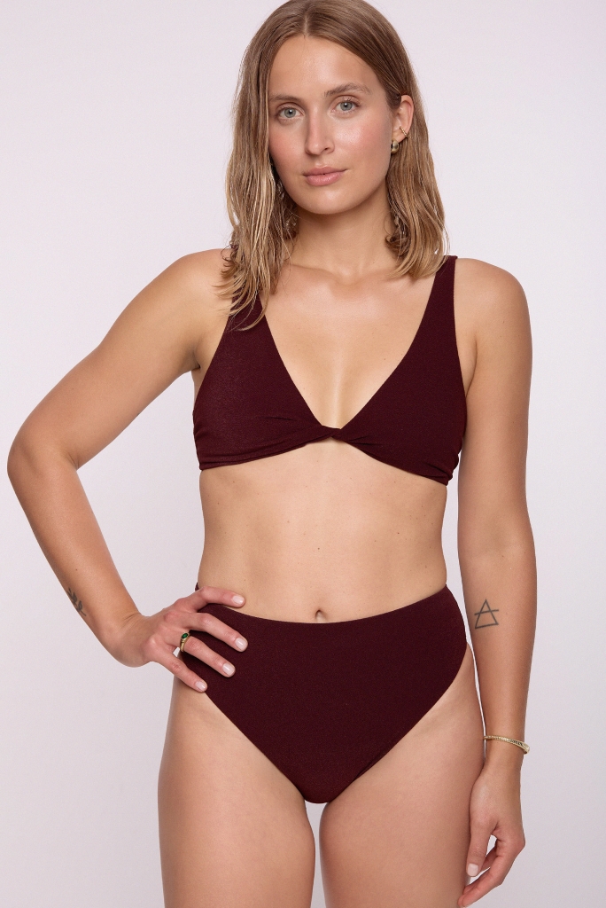Mar wine brown